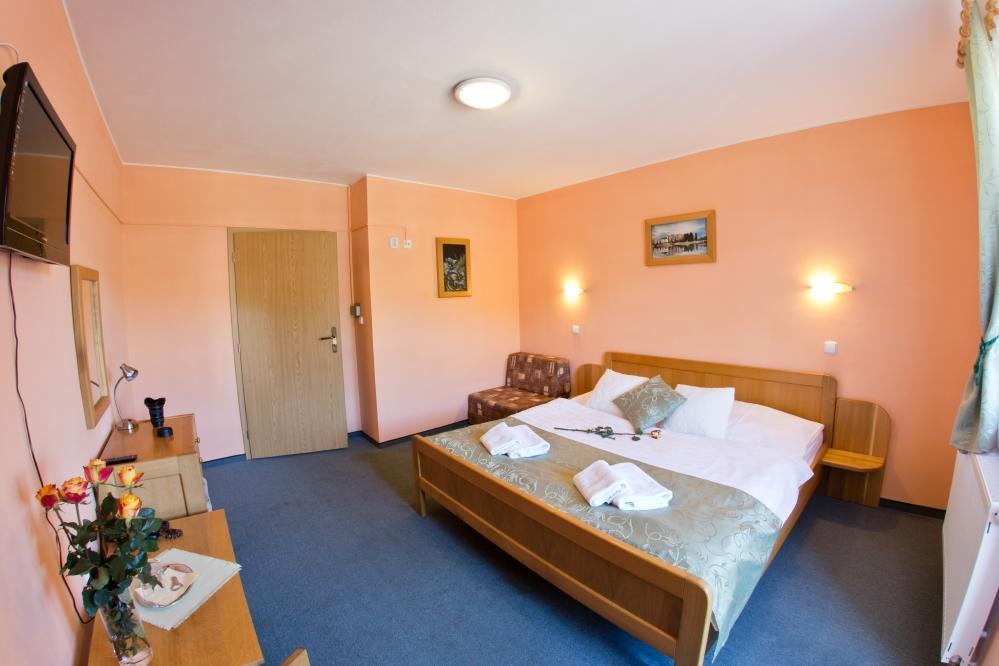 Hotel Gobor Vitanová Exteriör bild