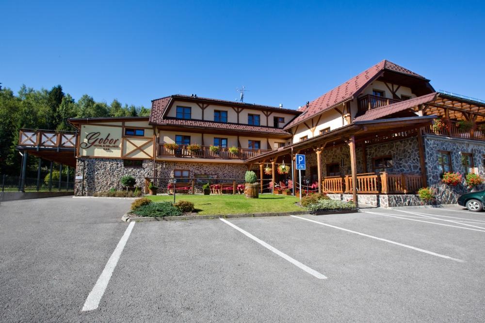 Hotel Gobor Vitanová Exteriör bild